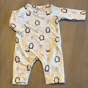 NWOT Adorable Penguin Print Kids One Piece - 0-3M
